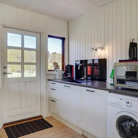 Aris - 480m From The Sea In Djursland And Mols By Interhome *